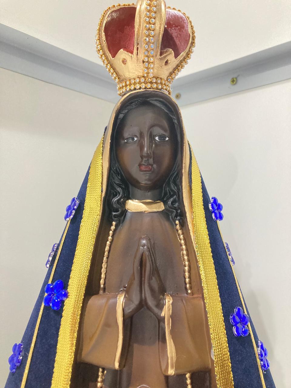 imagem de Nossa Senhora  Aparecida de gesso 50cm