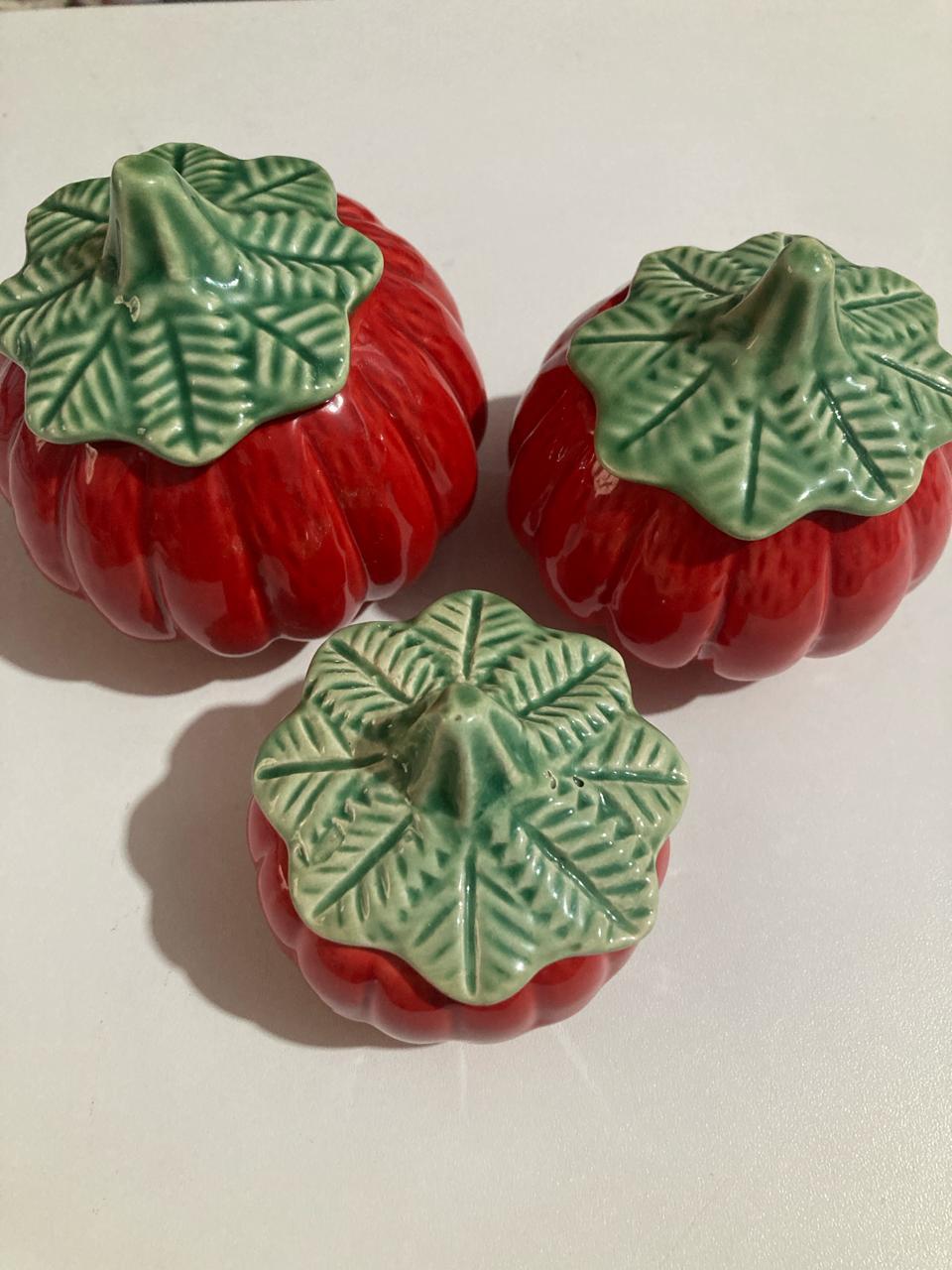 imagem de KIT 3 ABOBRINHA CERAMICA ENFEITE PARA COZINHA