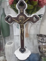 imagem de Crucifixo MDF ornado 24 cm Cristo Metal com medalha são Bento /parede