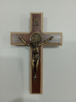 imagem de CRUCIFIXO MDF Cristo Metal 12 cm com medalha são Bento